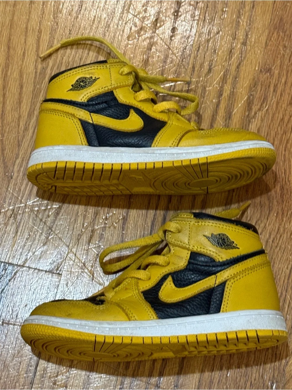 Nike Air Jordan 1 Retro High OG 'Pollen'
